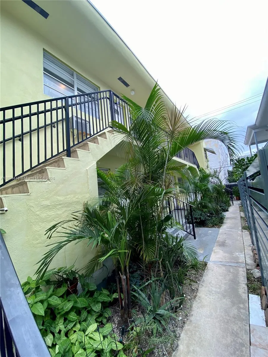 734 Meridian Ave, #4R