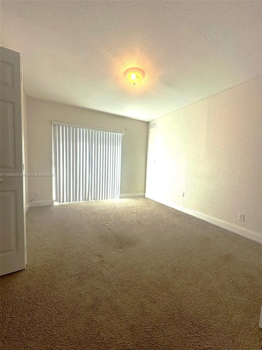 4271 NW 5th St, #108