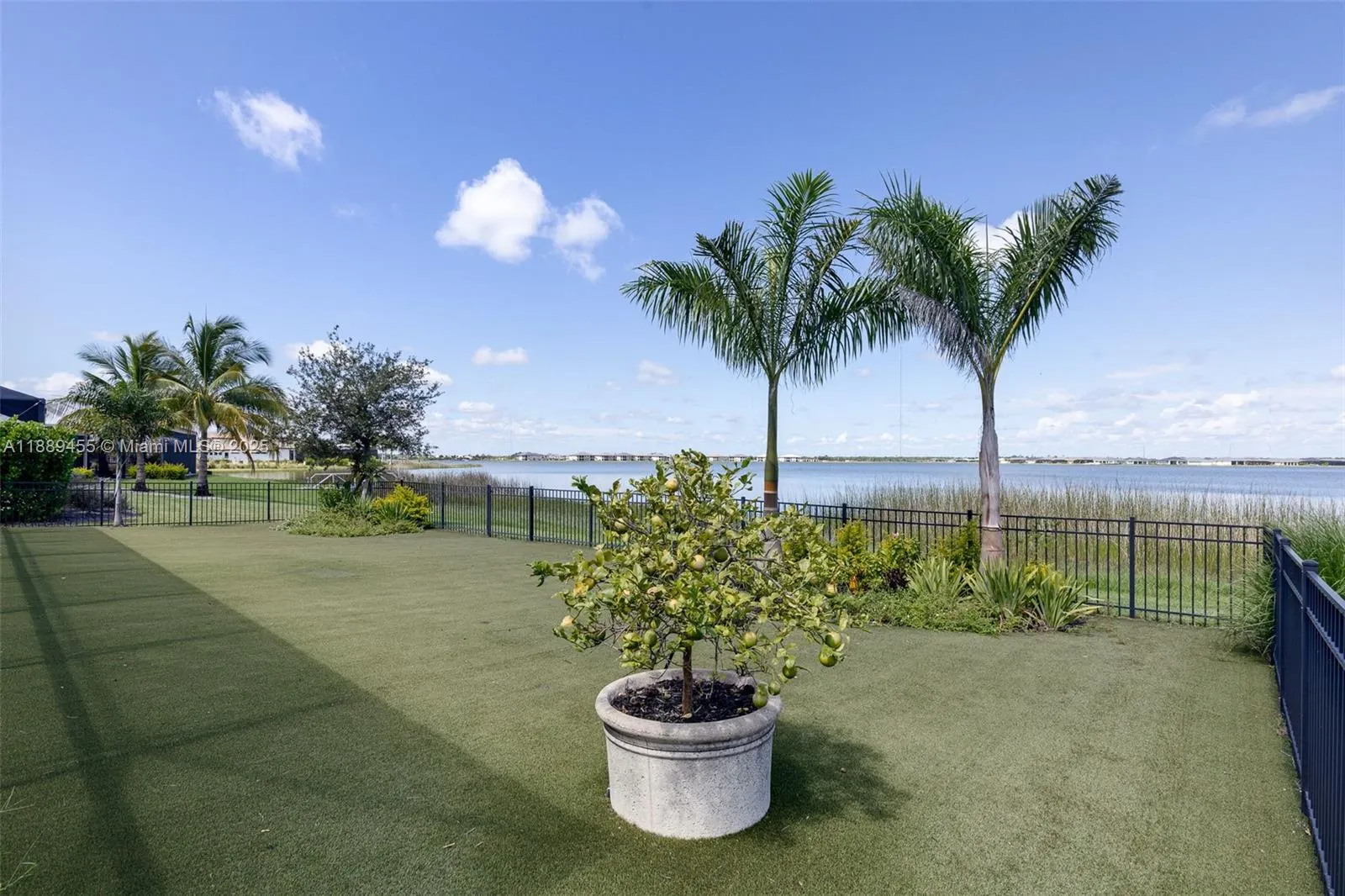 43394 Waterside Trl
