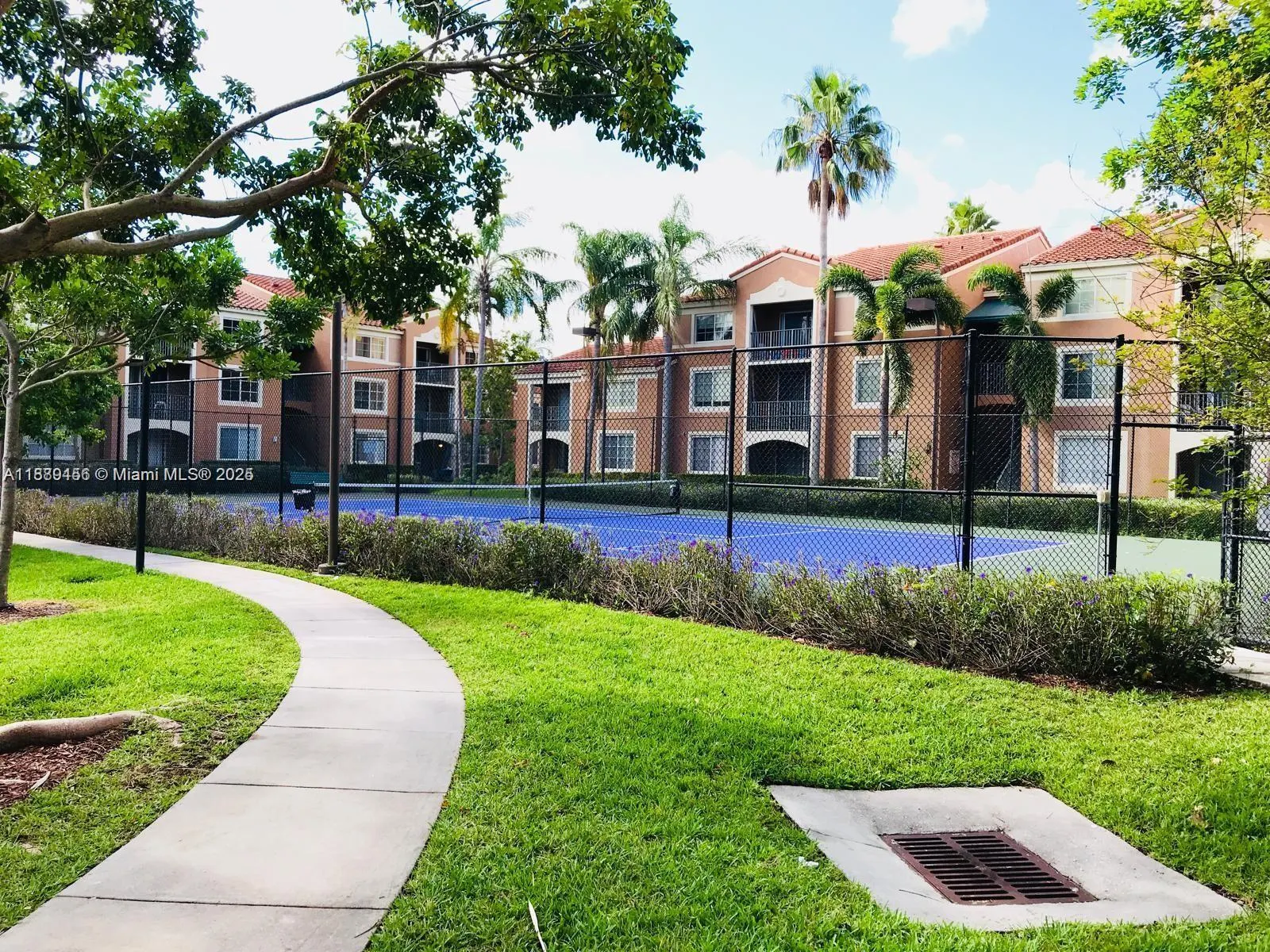 4852 N State Road 7, #3106