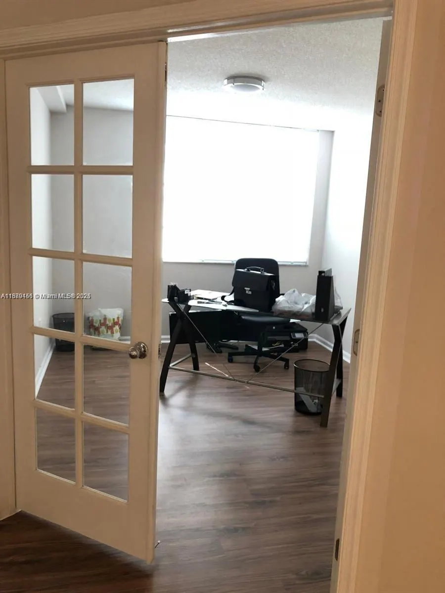 4852 N State Road 7, #3106