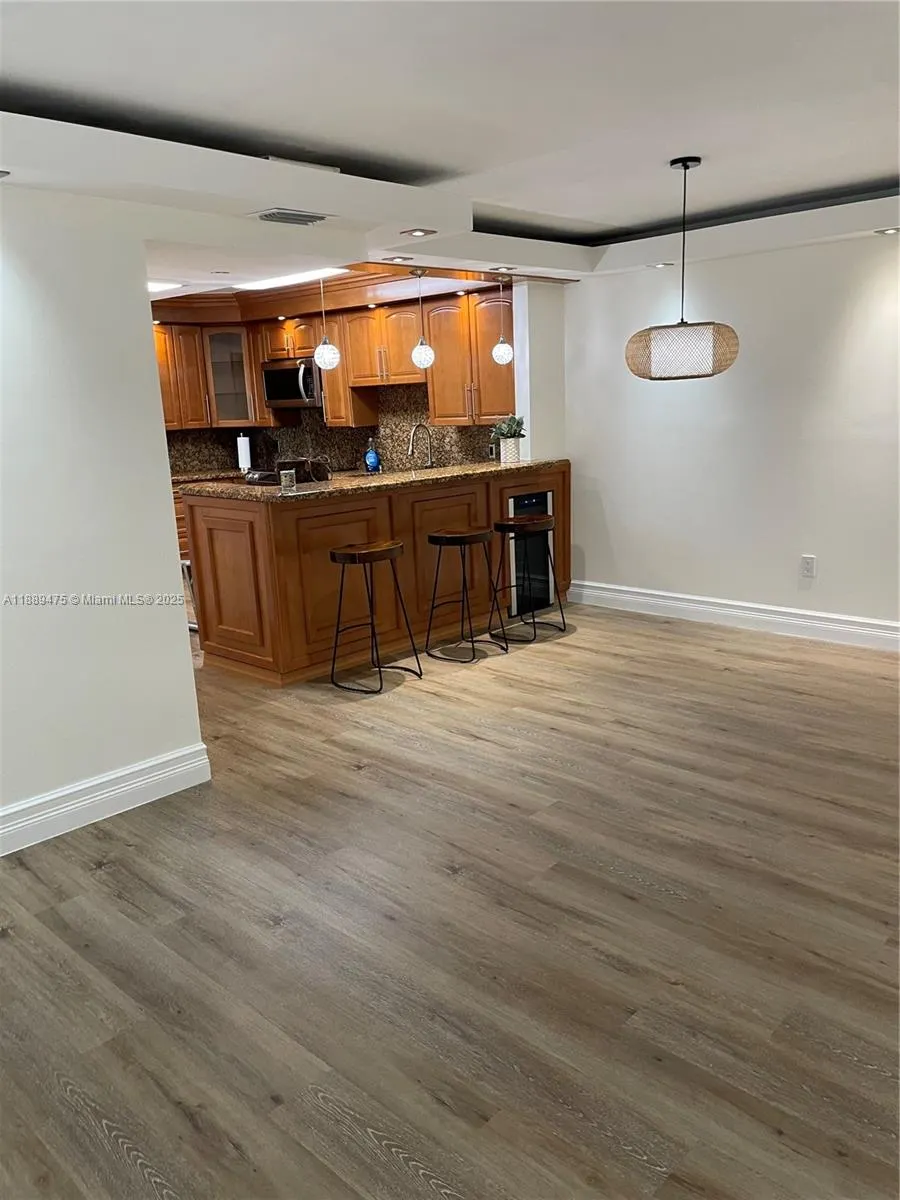 1475 SW 8th St, #606
