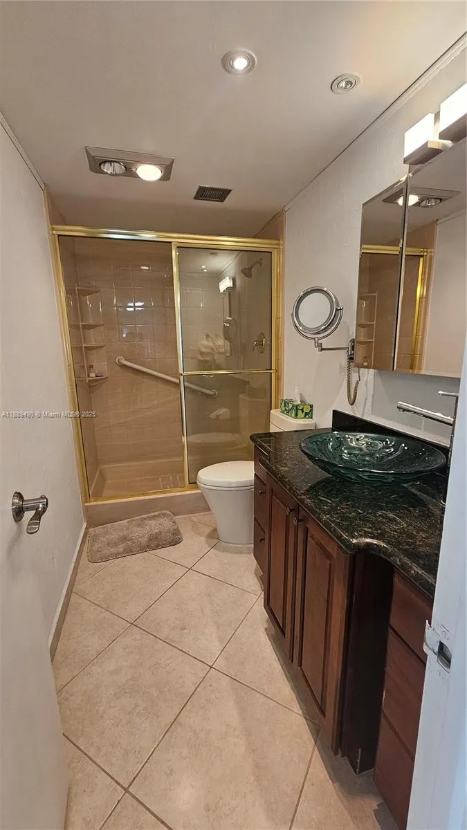 1980 S Ocean Dr, #7F