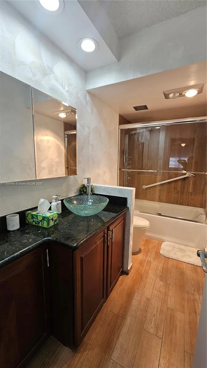 1980 S Ocean Dr, #7F