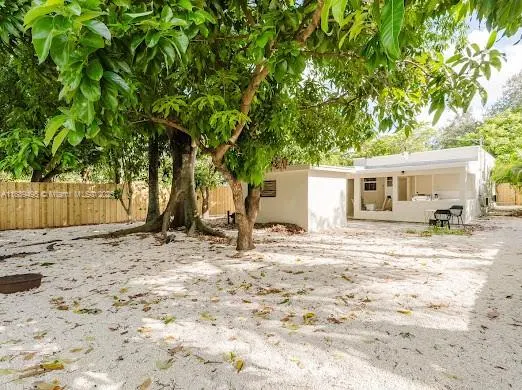 1007 NW 120th St