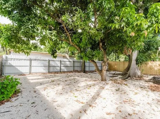 1007 NW 120th St