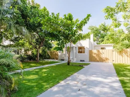 1007 NW 120th St