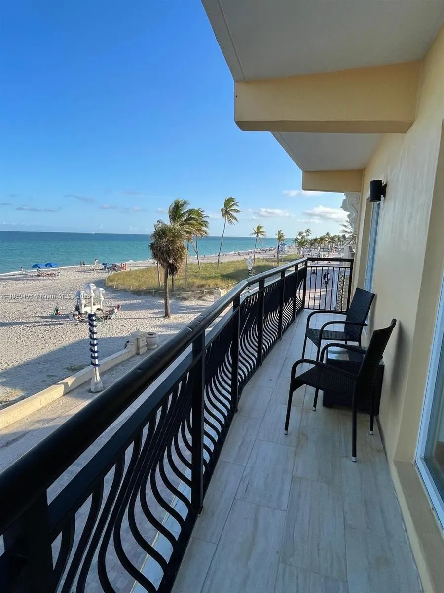 1815 N Surf Rd, #304