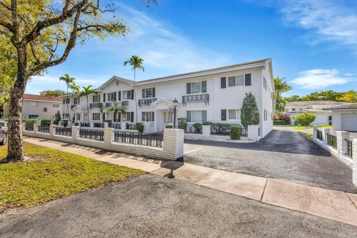 940 Sevilla Ave, #108