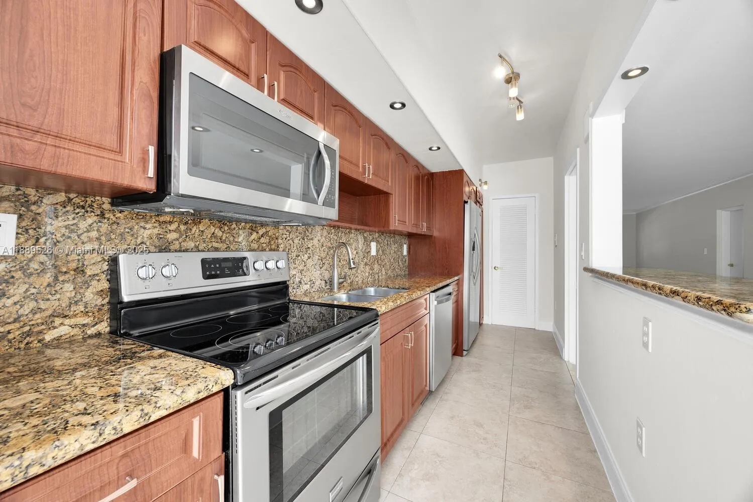 940 Sevilla Ave, #108