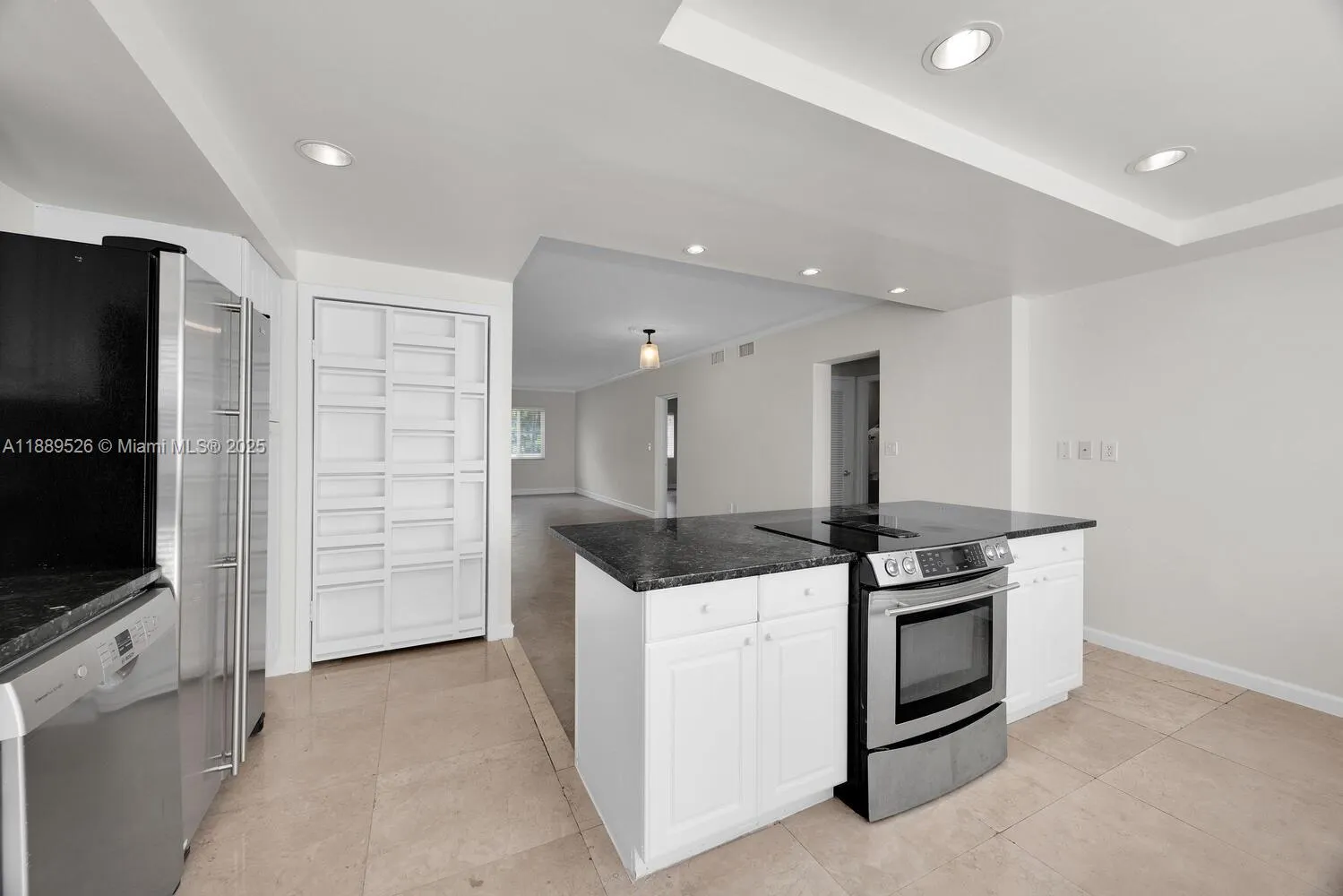 940 Sevilla Ave, #108