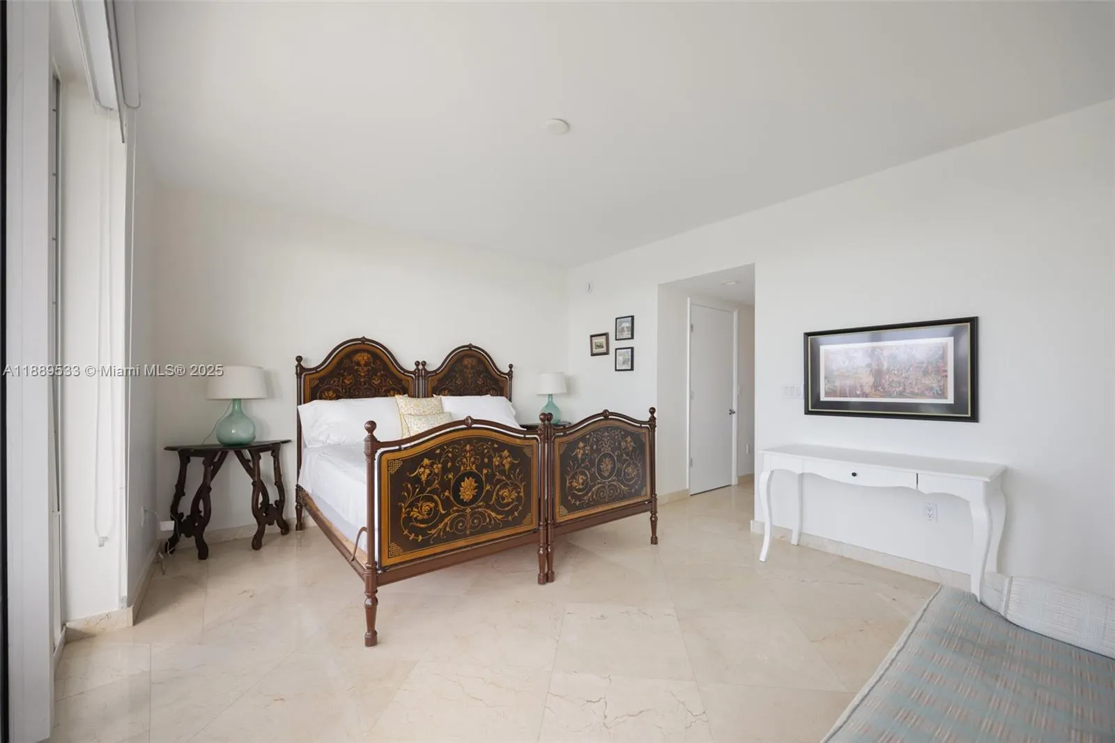 1000 S Pointe Dr, #703