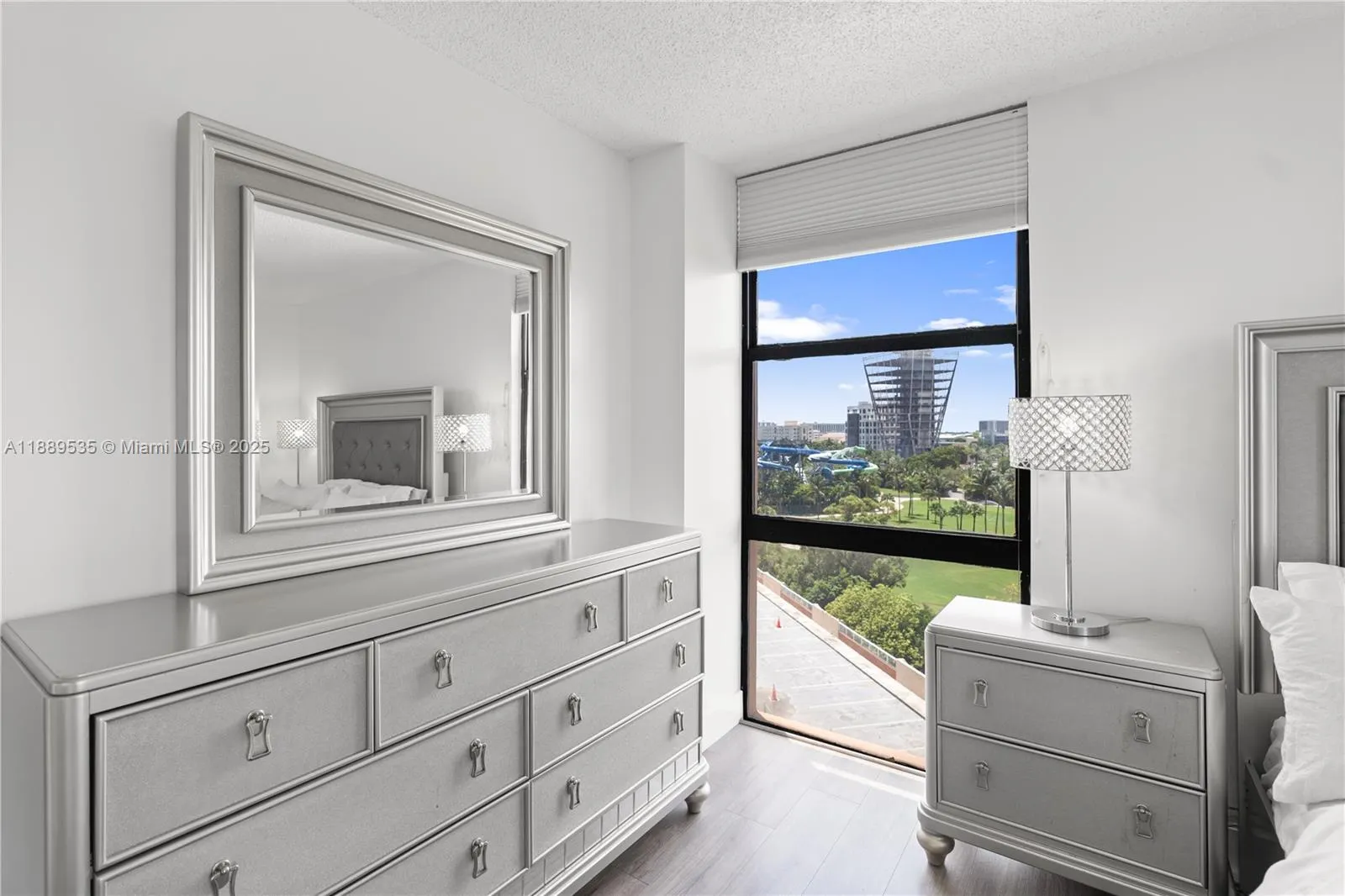 20301 W Country Club Dr, #829