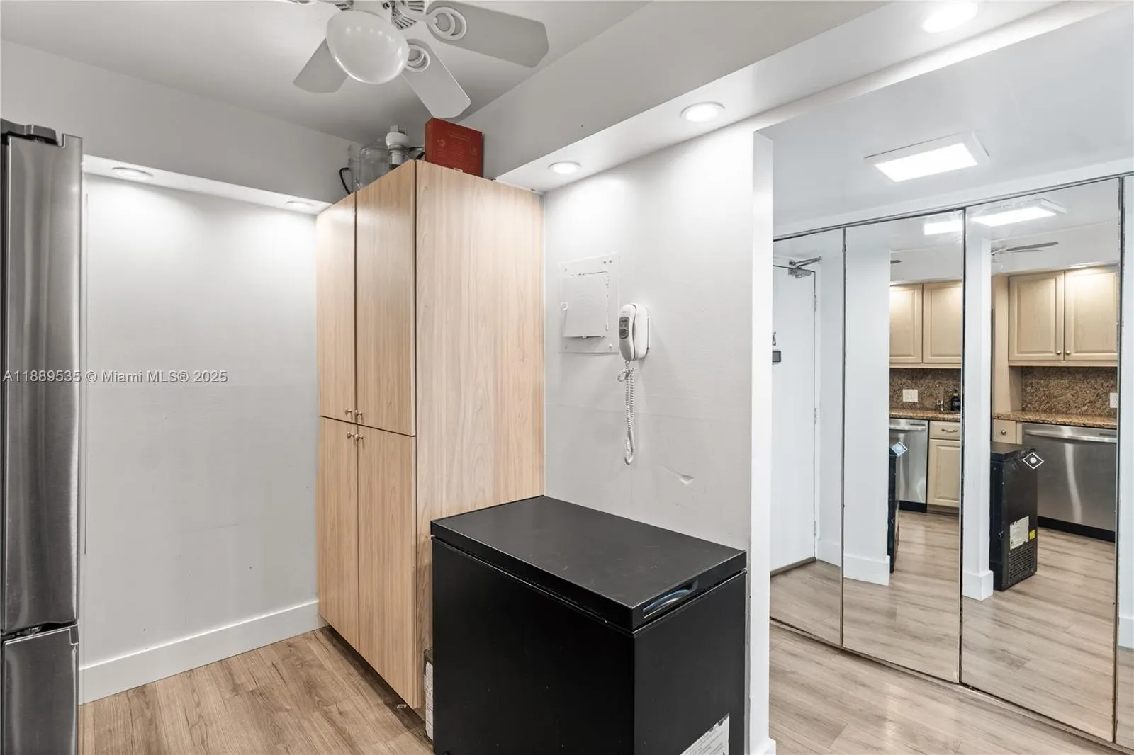 20301 W Country Club Dr, #829
