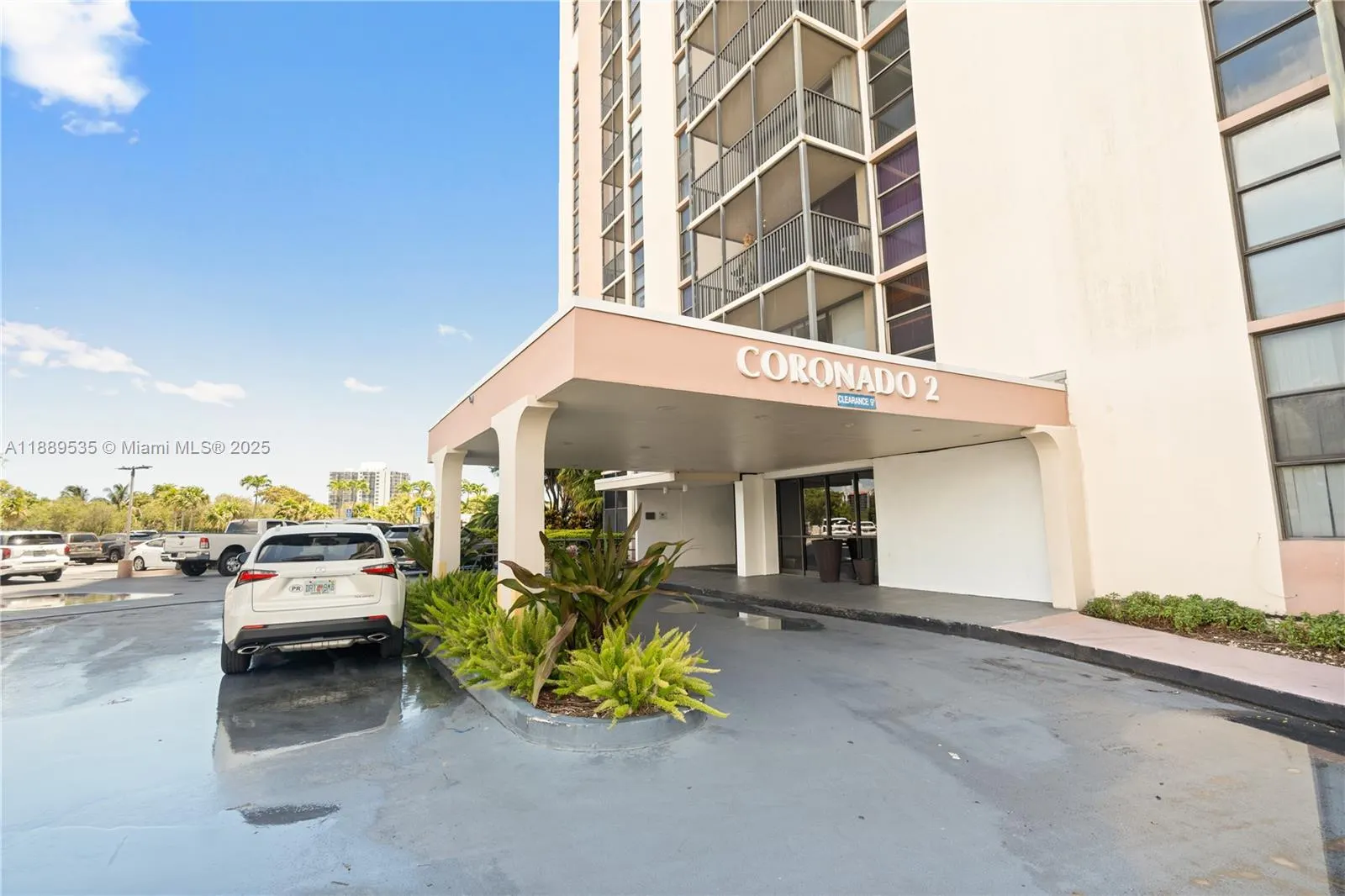 20301 W Country Club Dr, #829