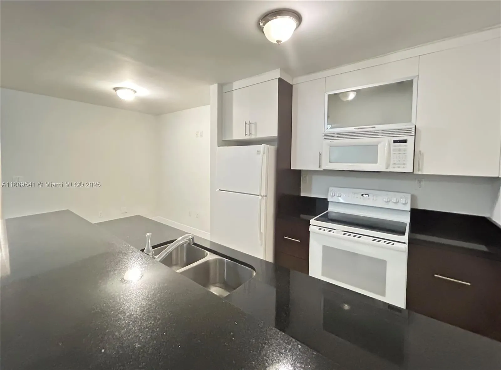 1034 Lenox Ave, #3