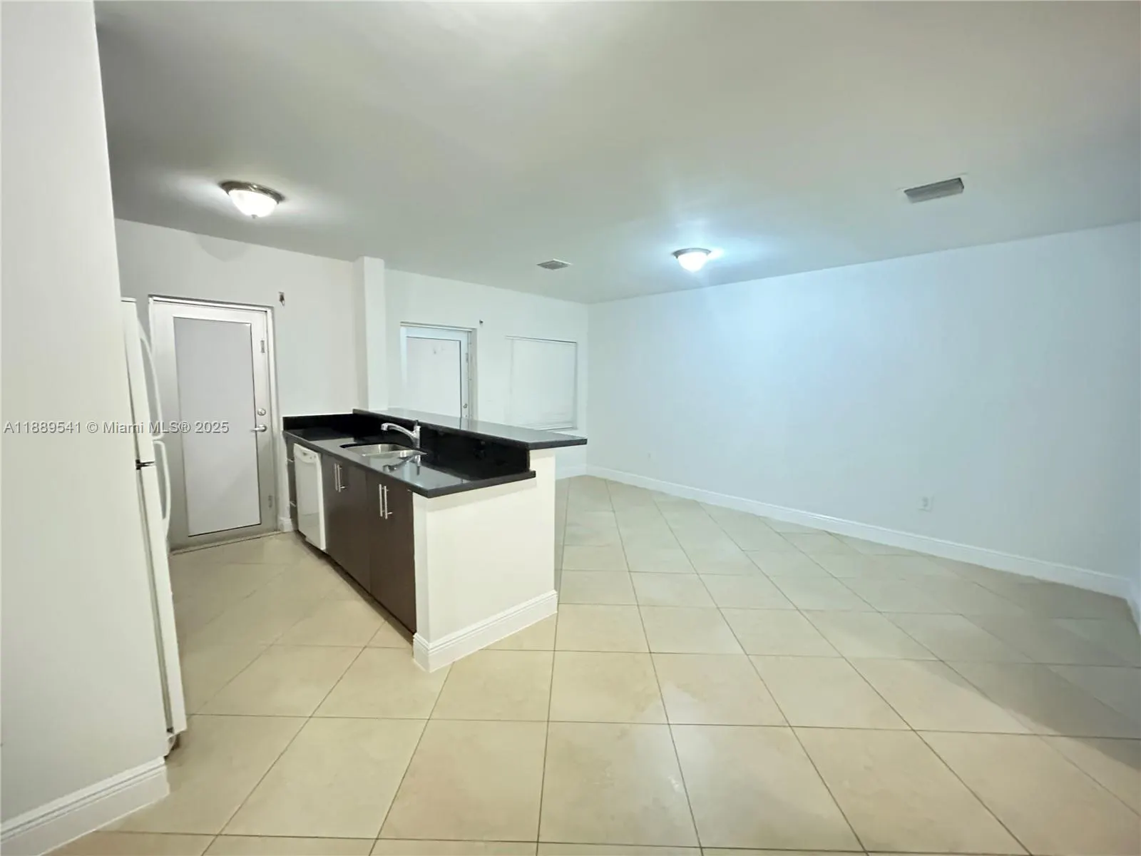 1034 Lenox Ave, #3