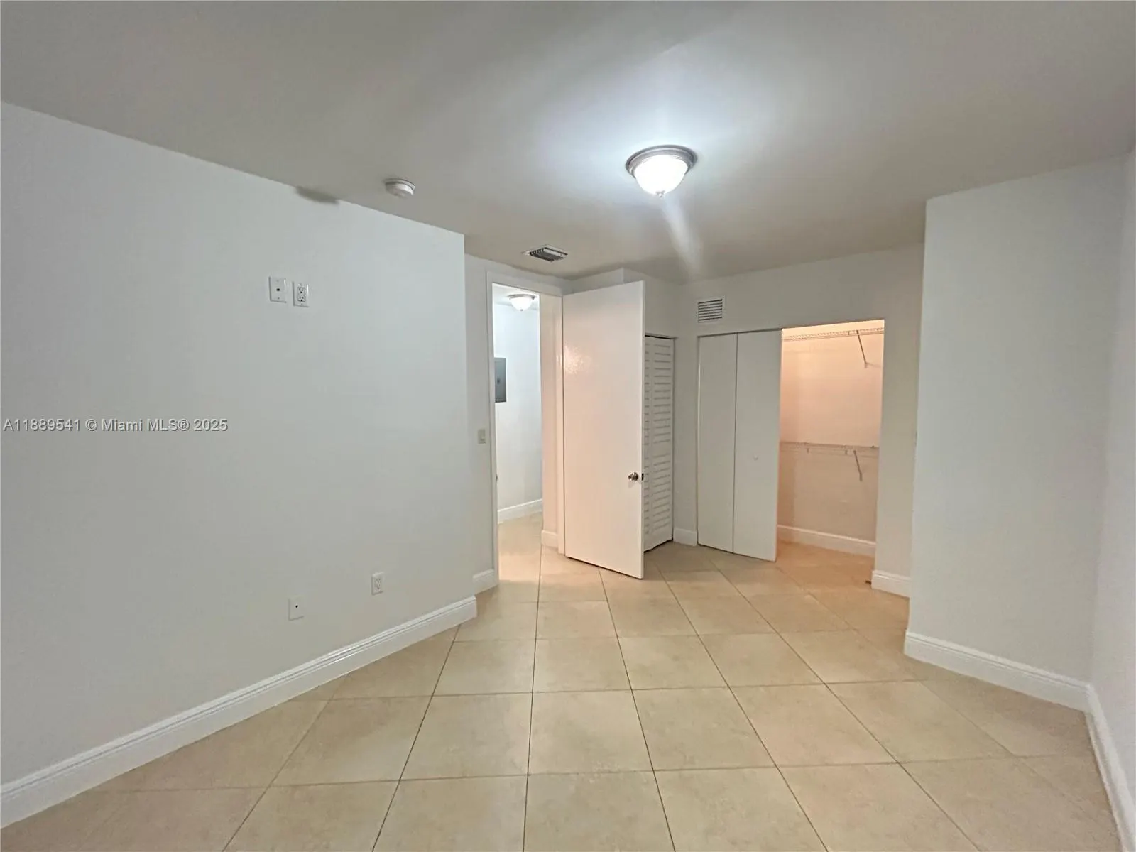 1034 Lenox Ave, #3