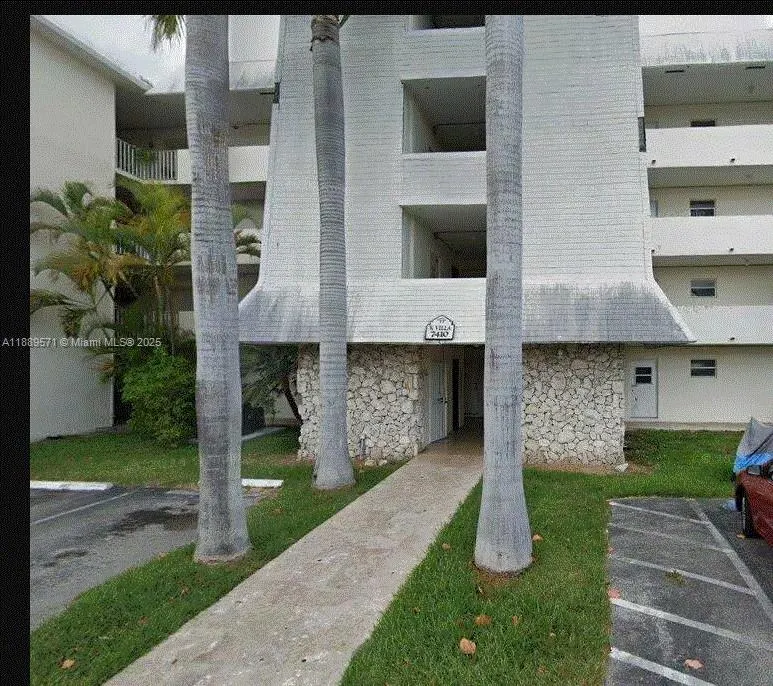 7410 SW 82nd St, #K206