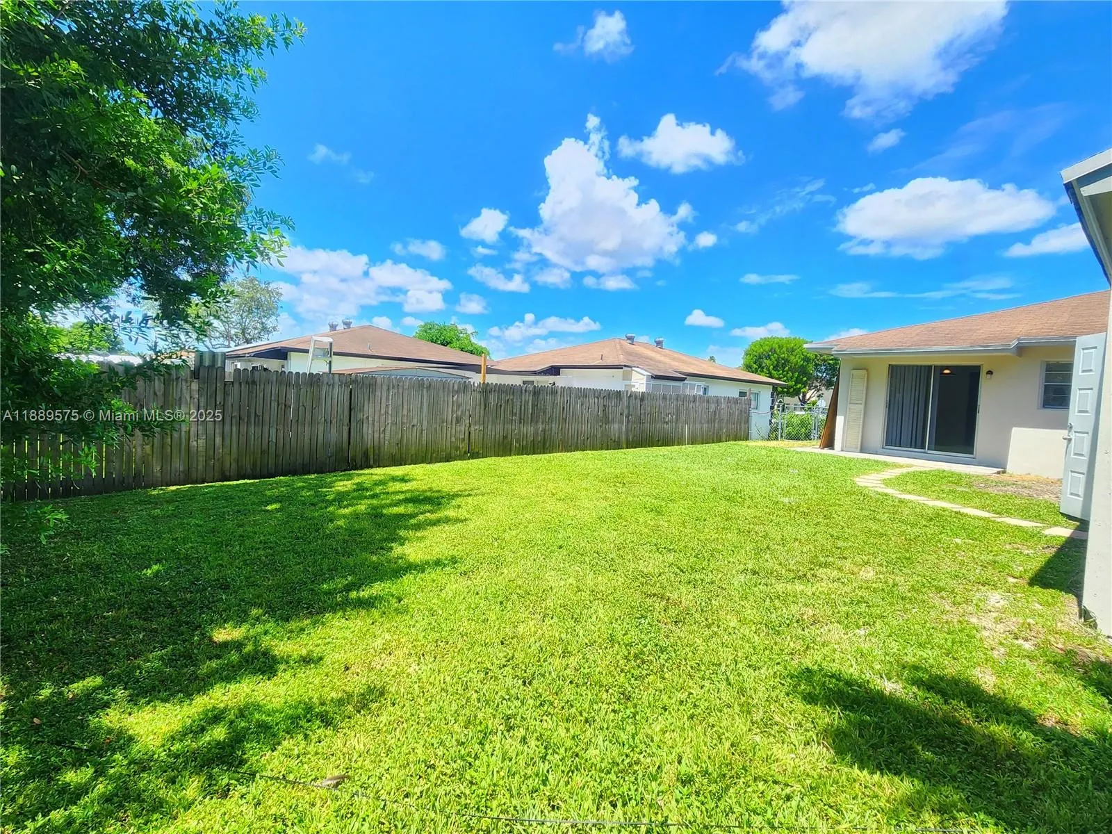 18637 SW 100th Ave, #18637