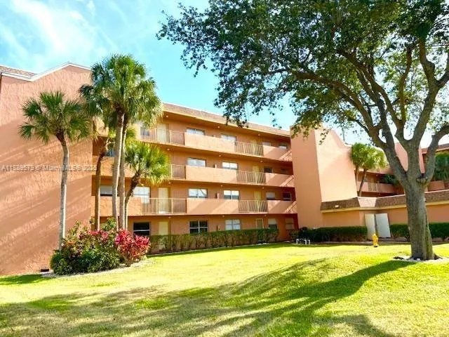 3110 N Pine Island Rd, #108