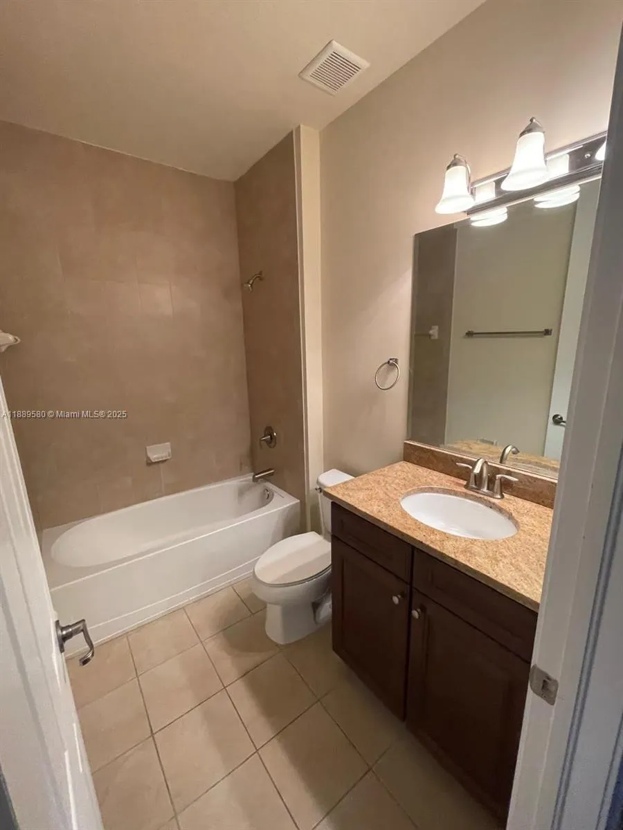 9895 NW 87th Ter, #9895