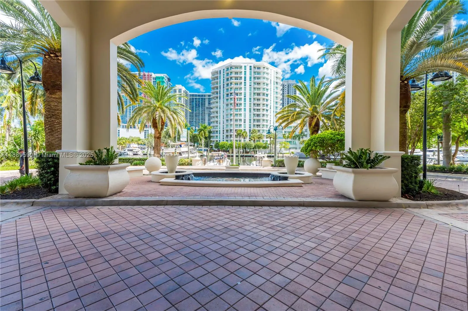 610 W Las Olas Blvd, #820N