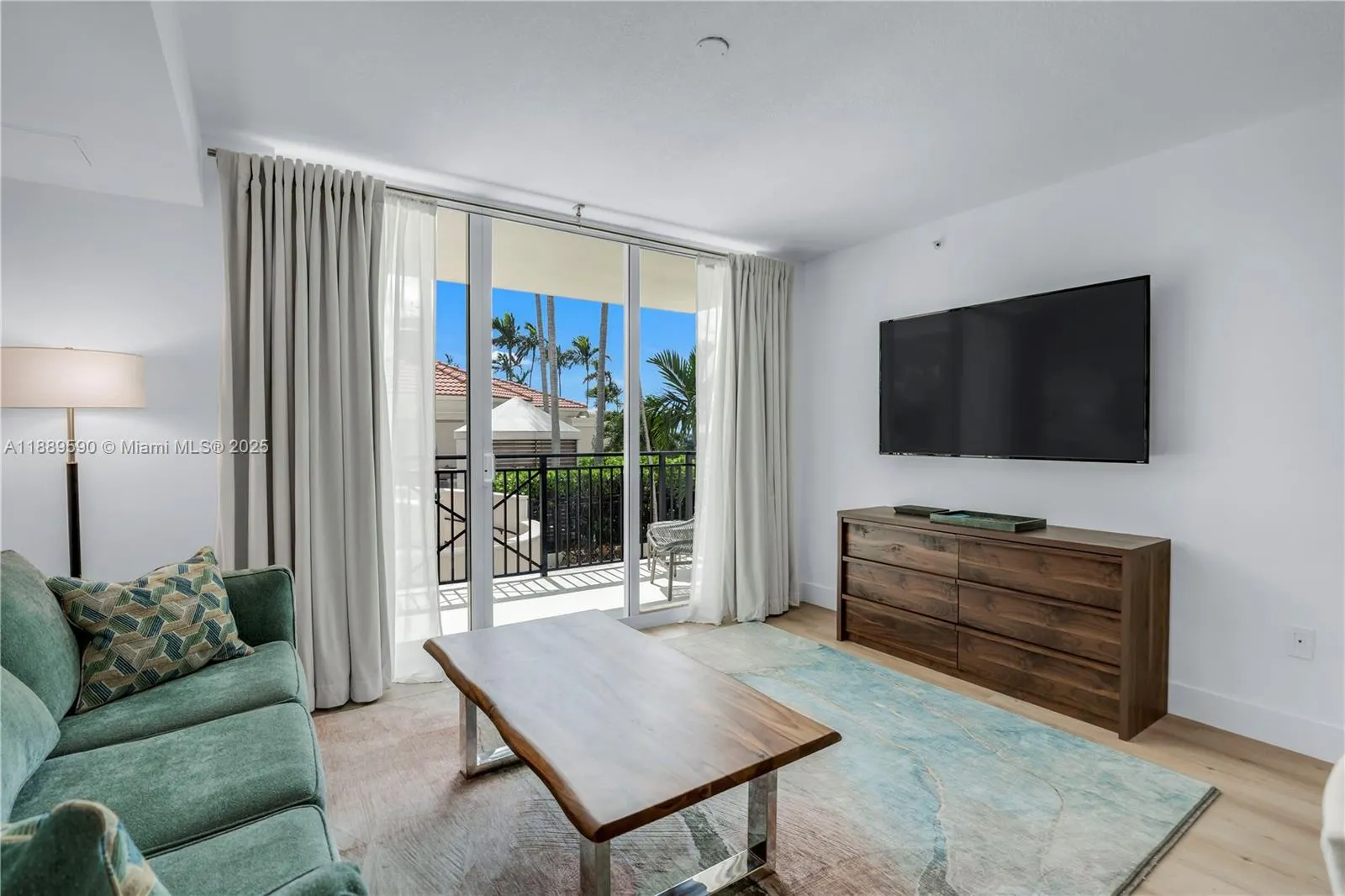 610 W Las Olas Blvd, #820N