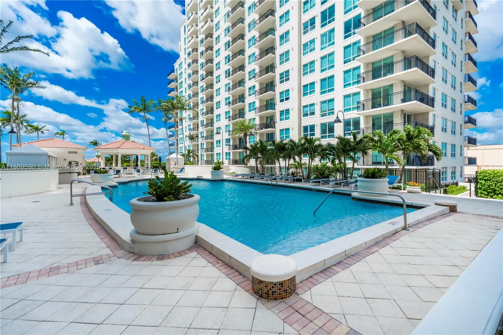 610 W Las Olas Blvd, #820N