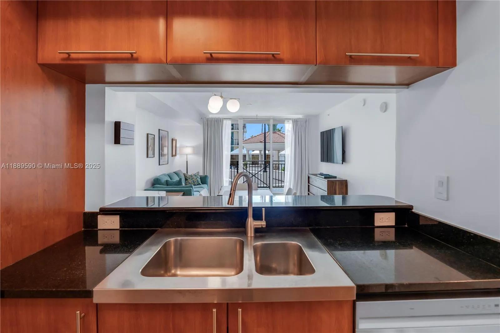 610 W Las Olas Blvd, #820N