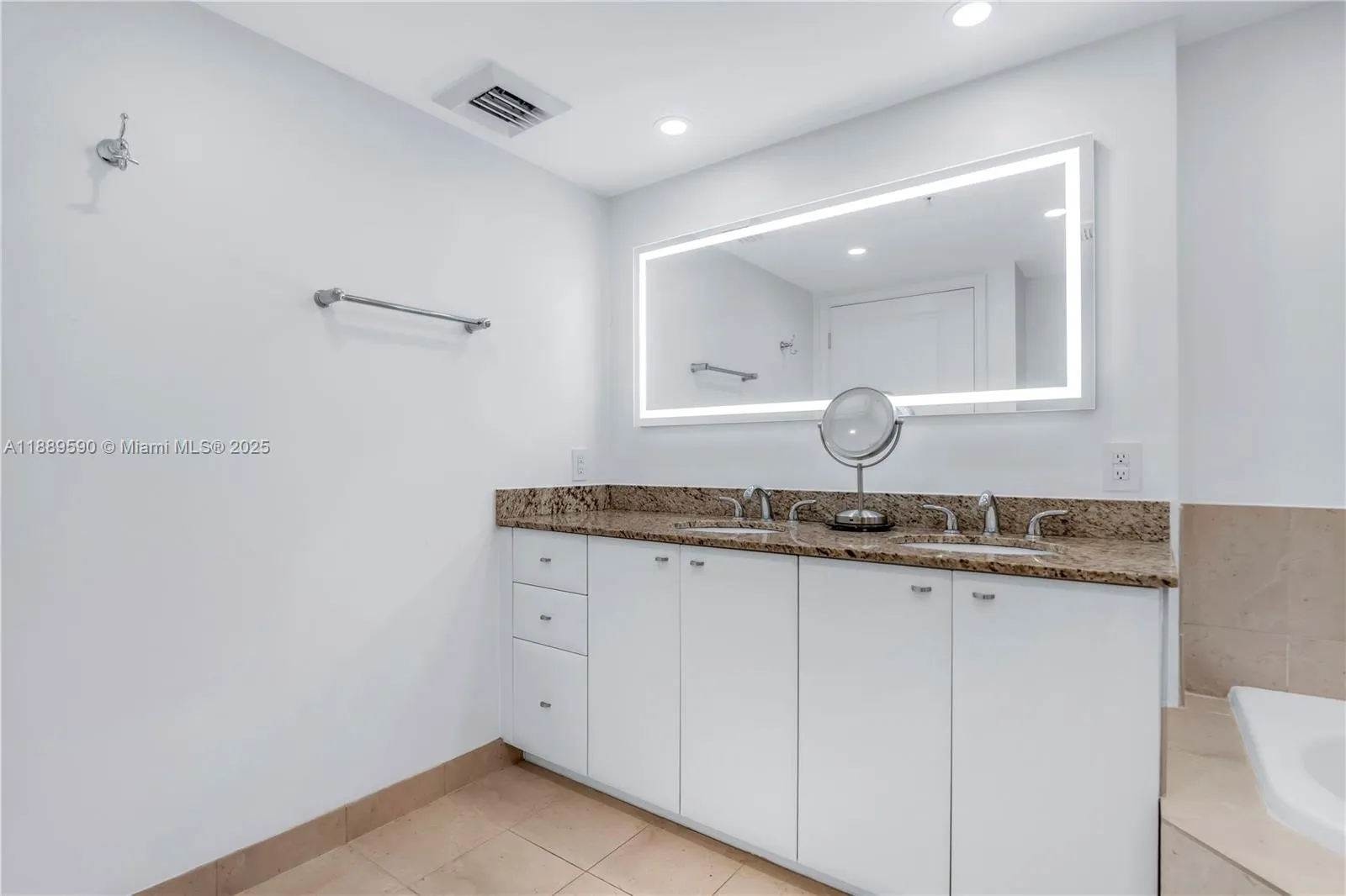 610 W Las Olas Blvd, #820N