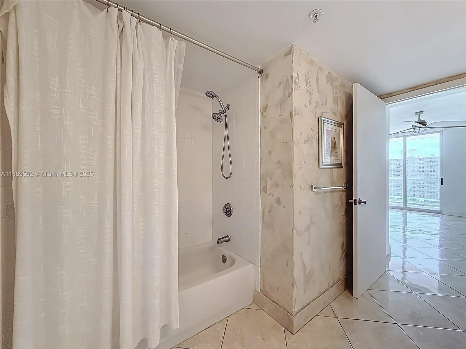3020 NE 32ND AVE, #510