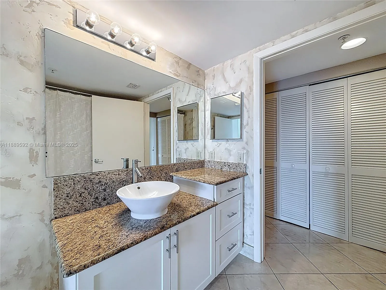 3020 NE 32ND AVE, #510