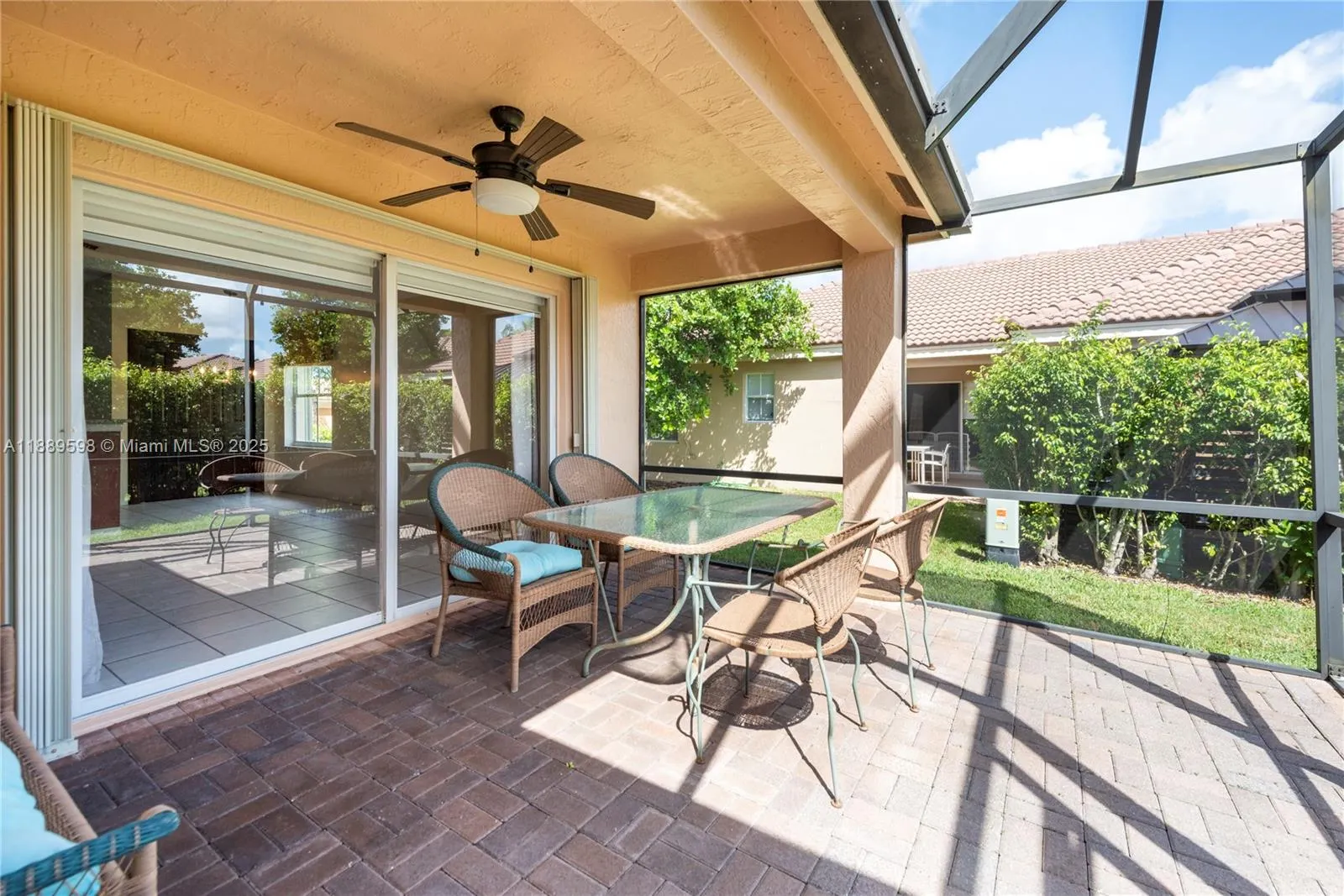 1886 Sirius Ln