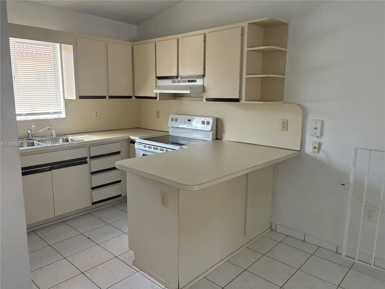 2258 W 74th St, #202-9