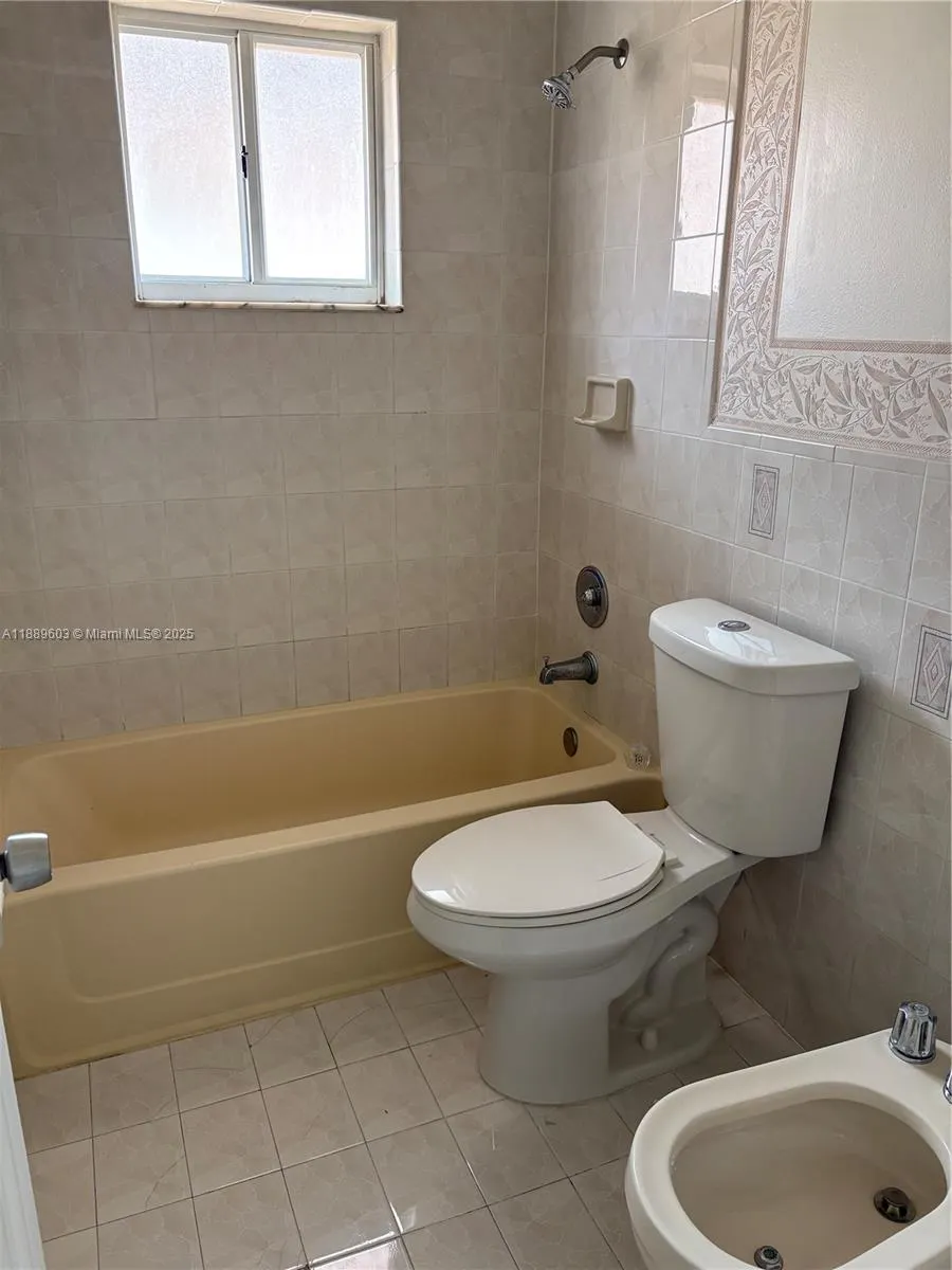 2258 W 74th St, #202-9