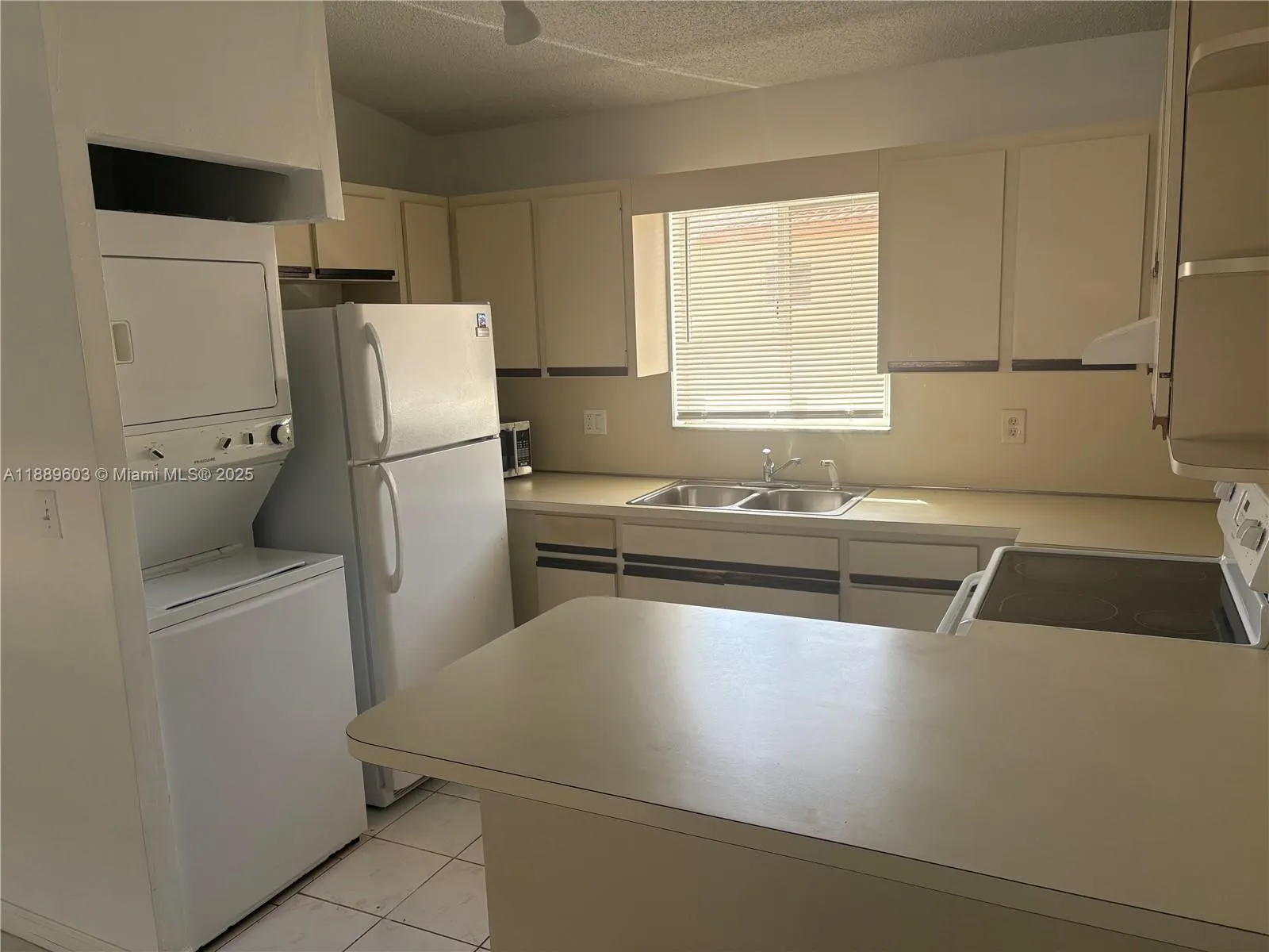 2258 W 74th St, #202-9