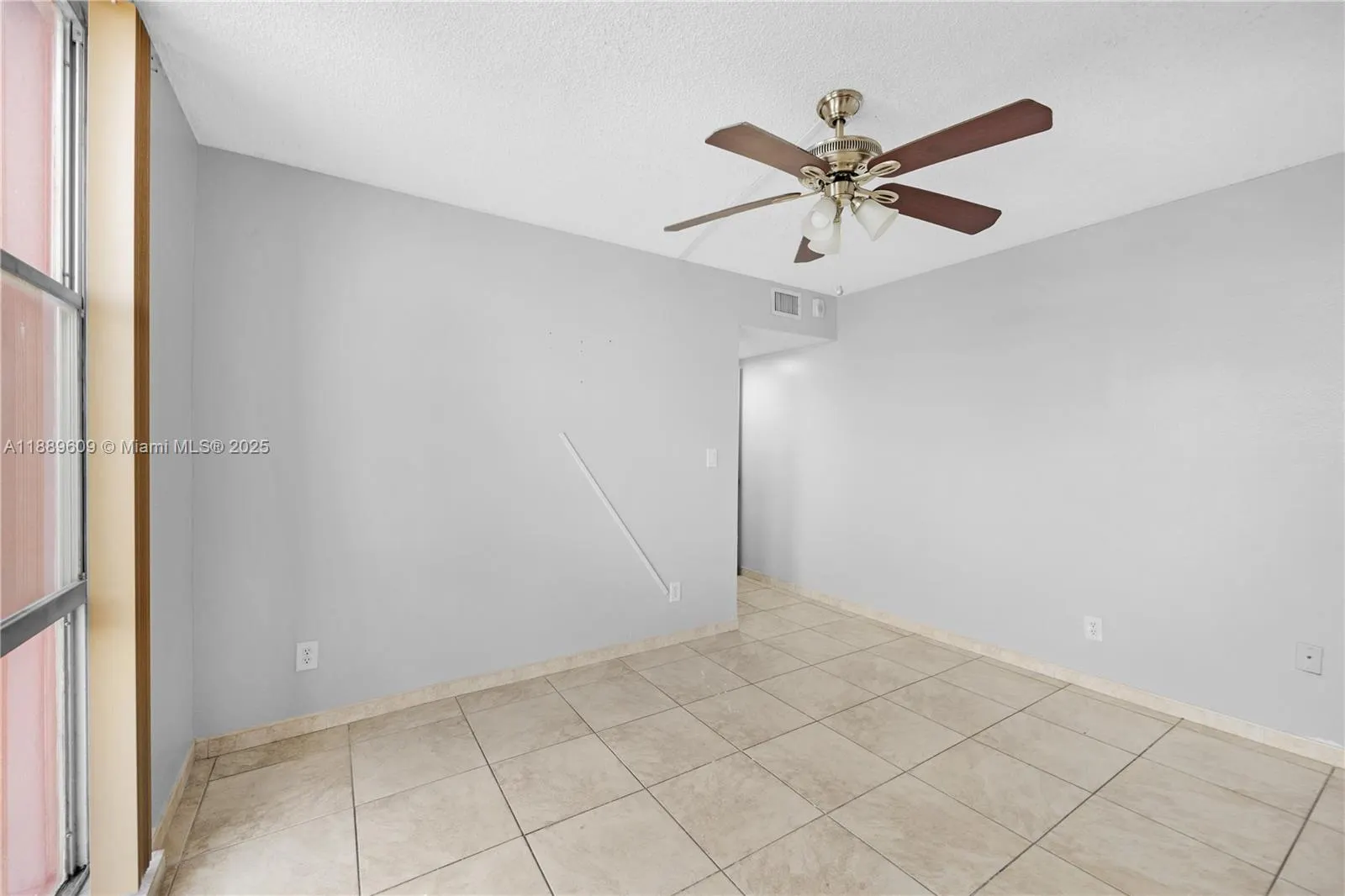 1750 W 46th St, #544