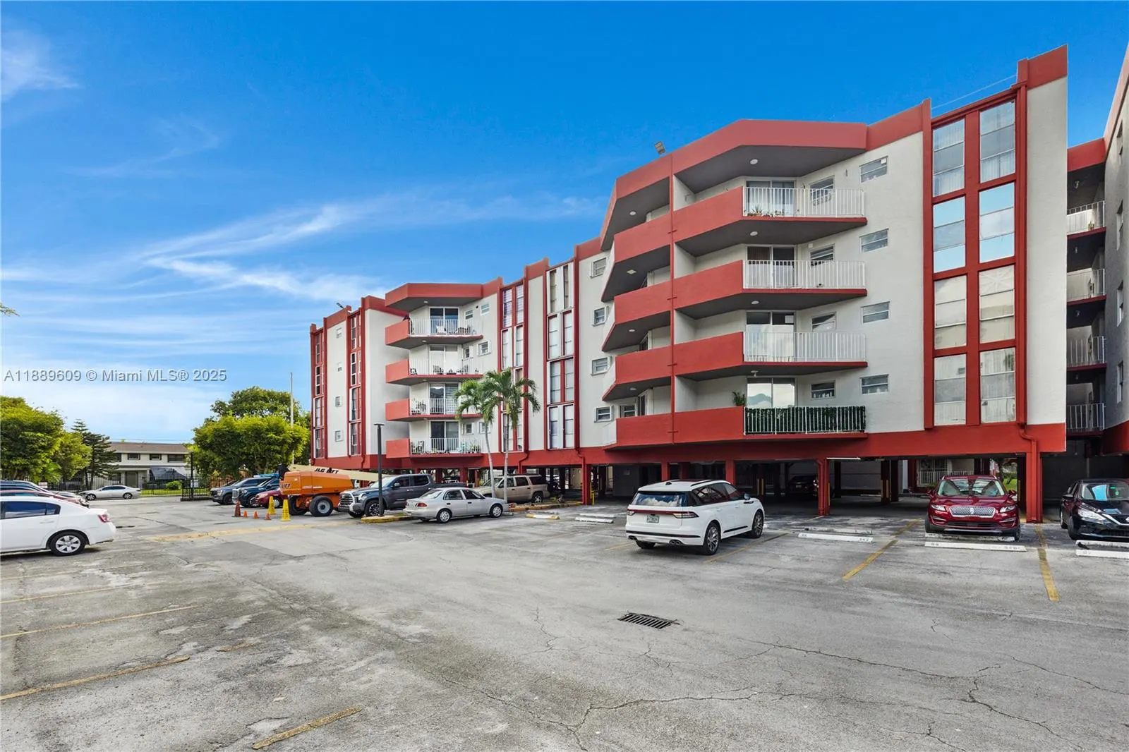 1750 W 46th St, #544
