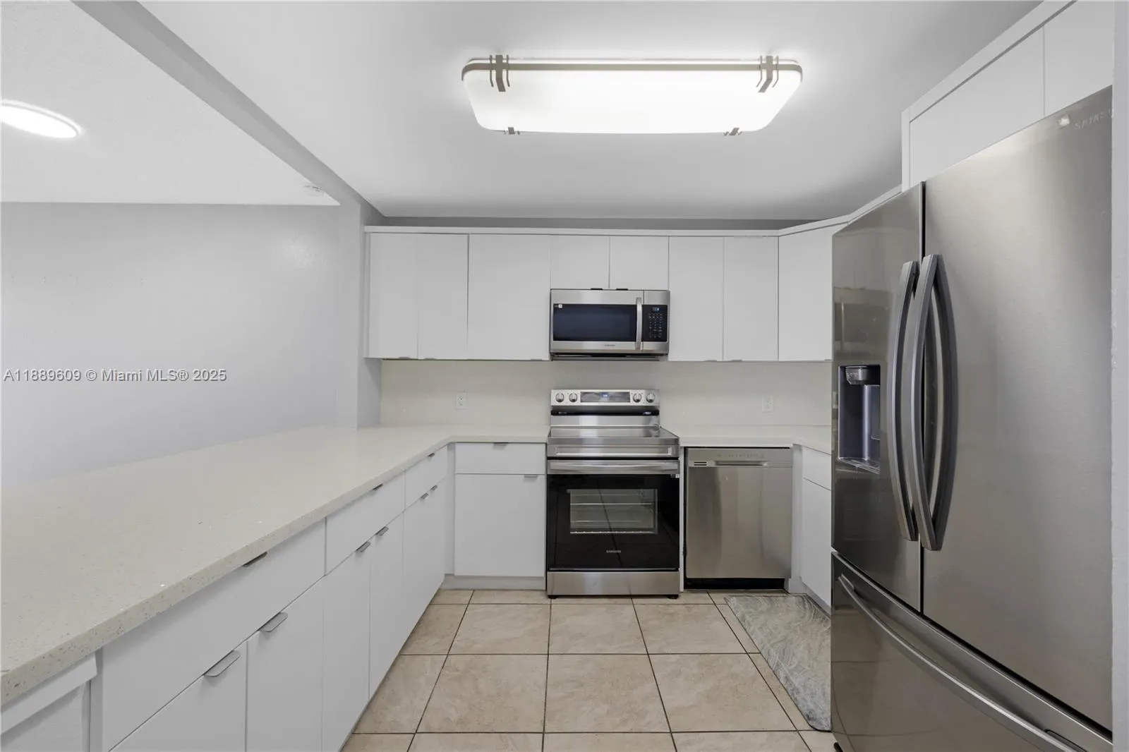 1750 W 46th St, #544