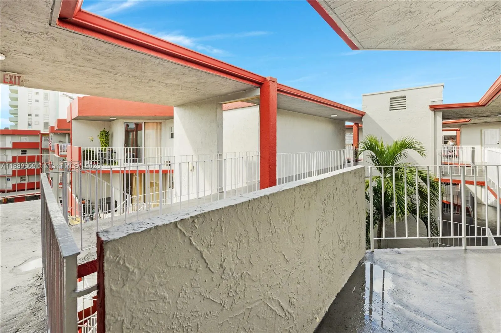 1750 W 46th St, #544