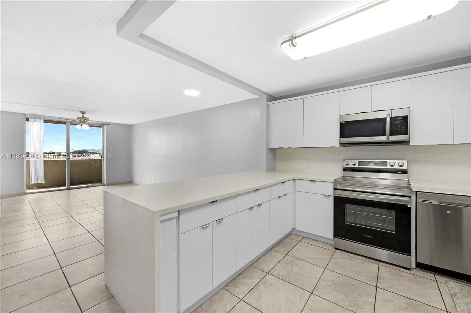 1750 W 46th St, #544