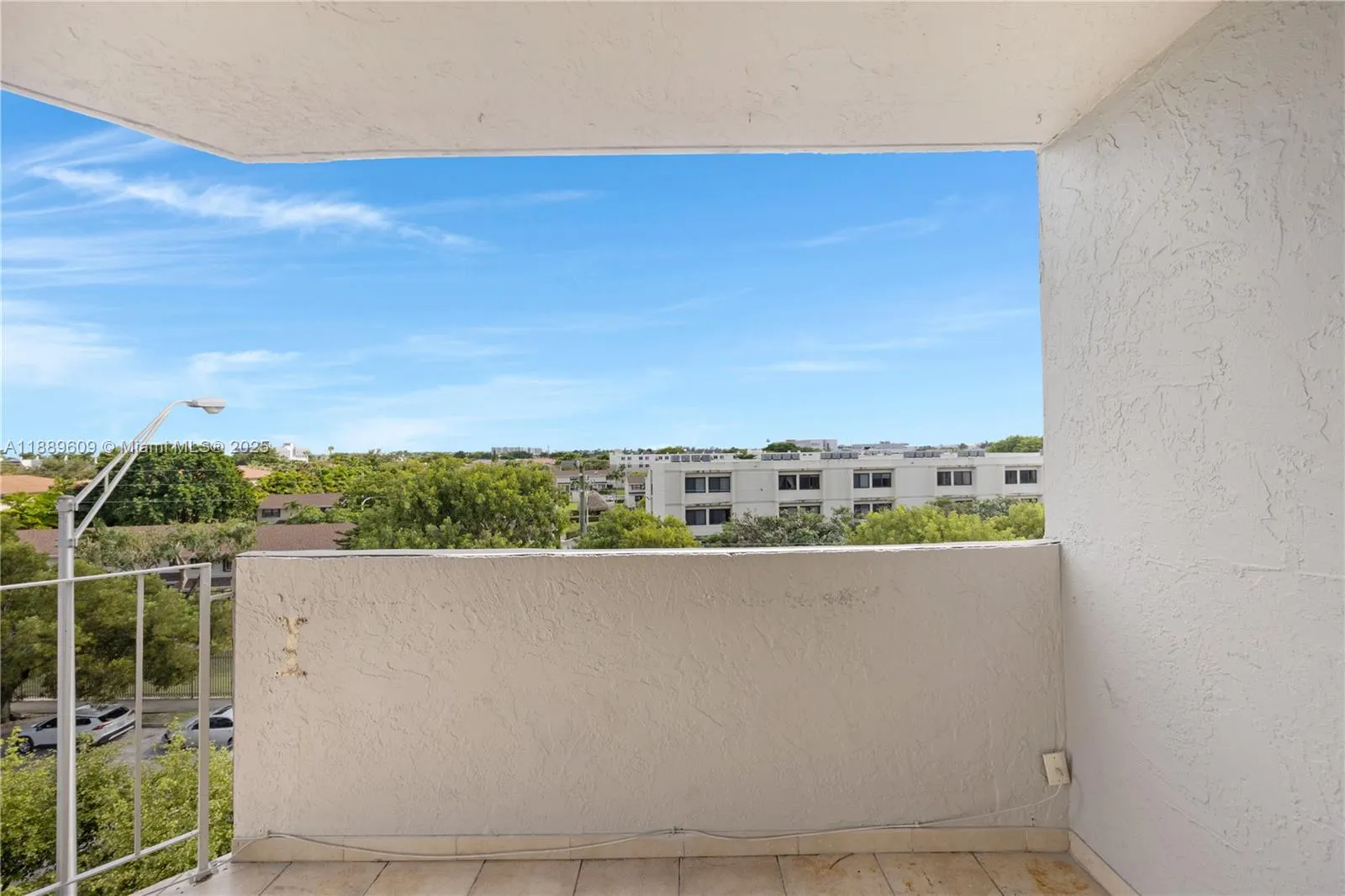 1750 W 46th St, #544