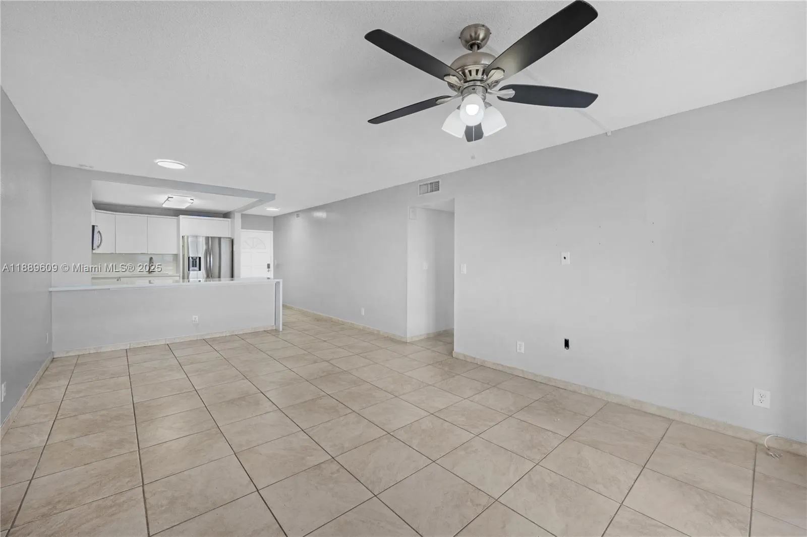 1750 W 46th St, #544