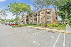 8801 Wiles Rd, #104
