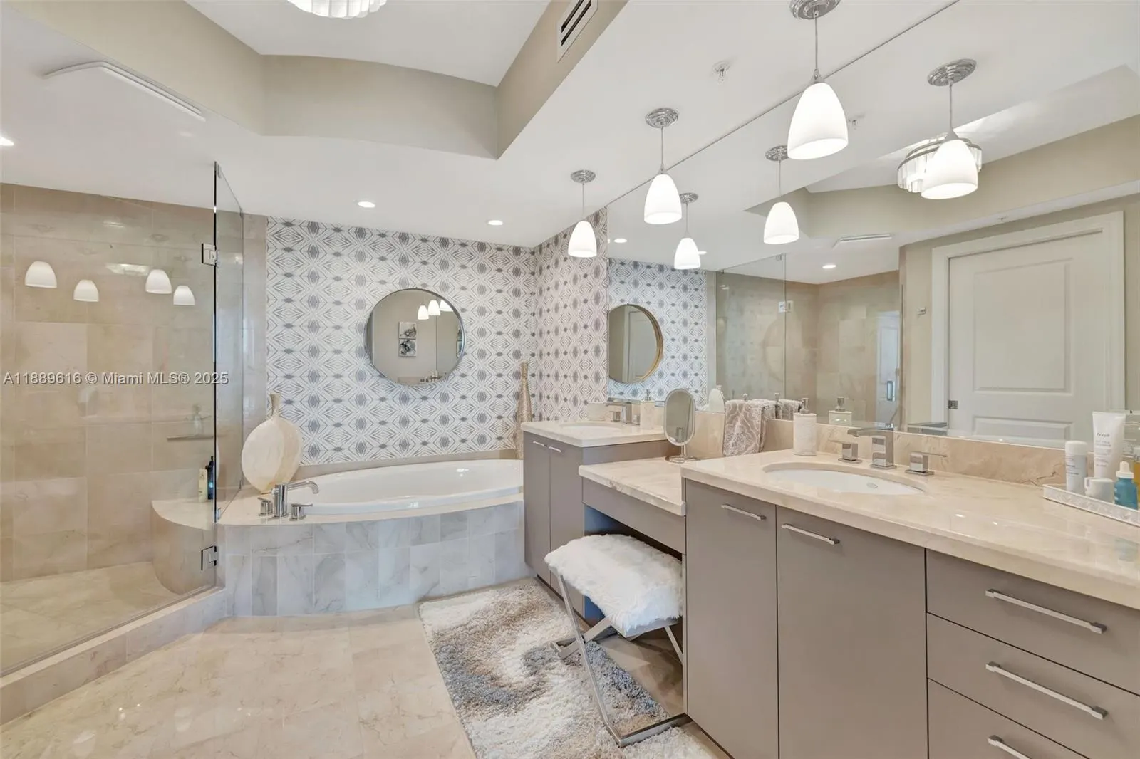 1 N Ocean Blvd, #1713
