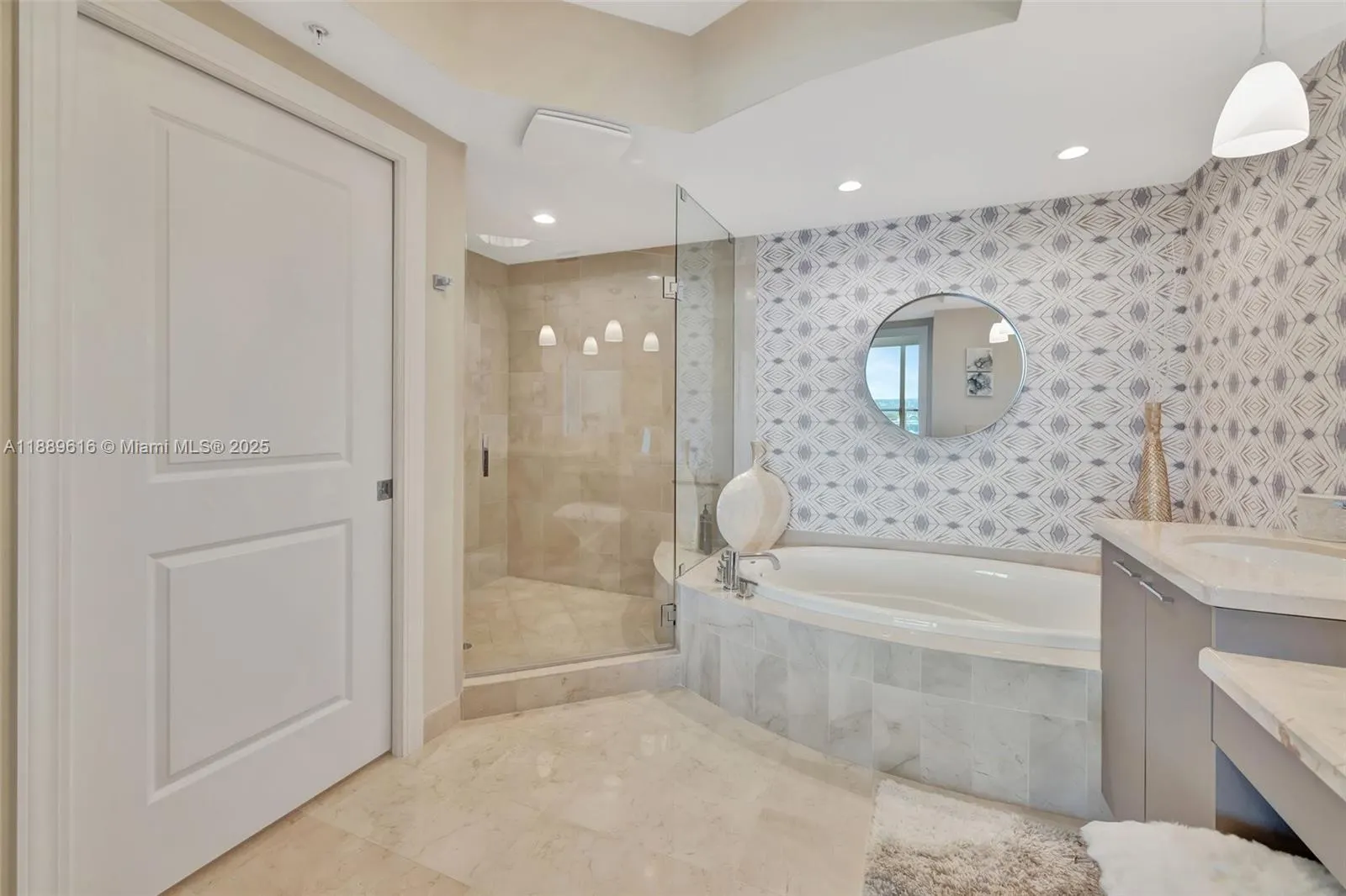 1 N Ocean Blvd, #1713