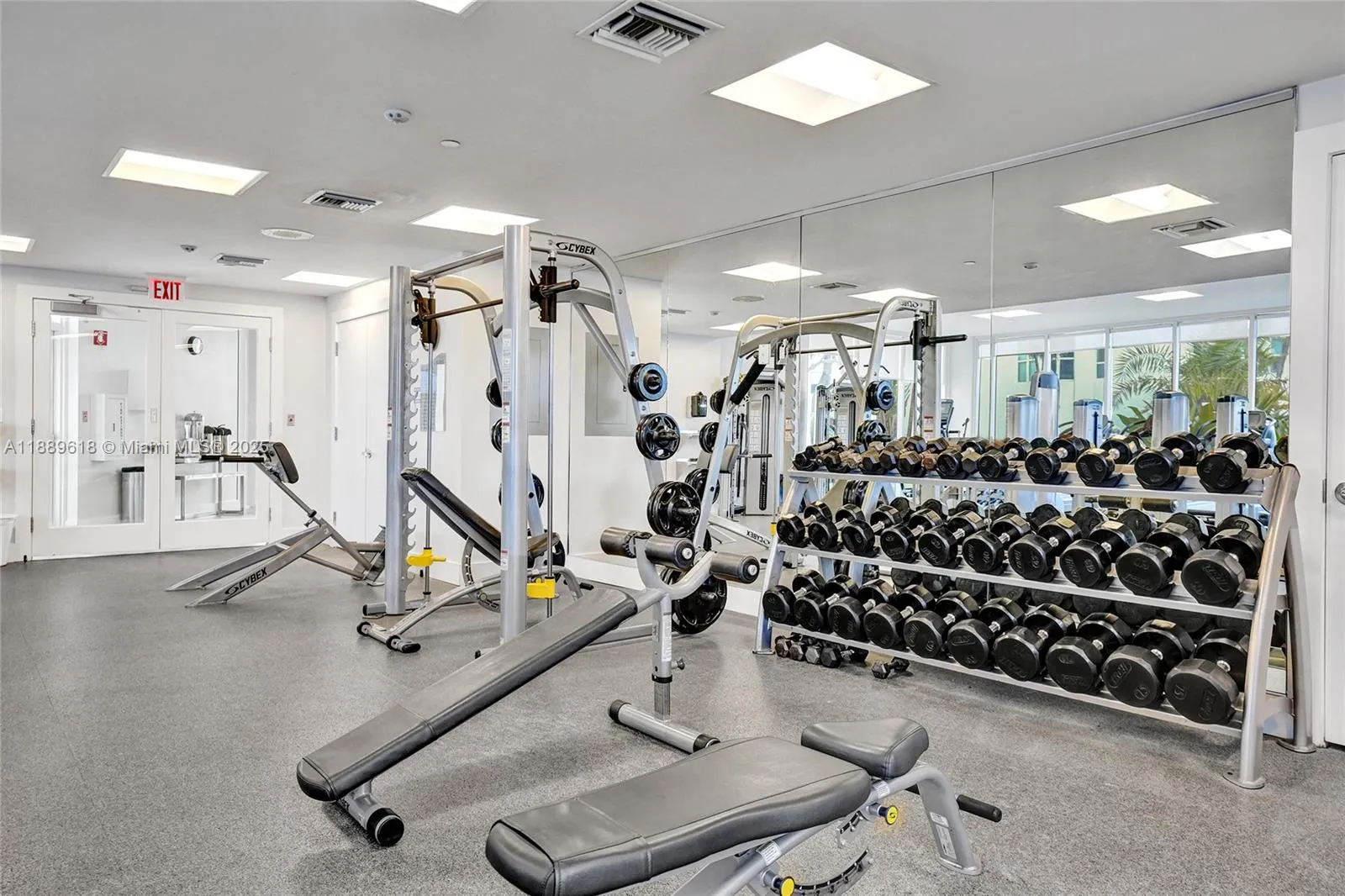 20281 E Country Club Dr, #2110