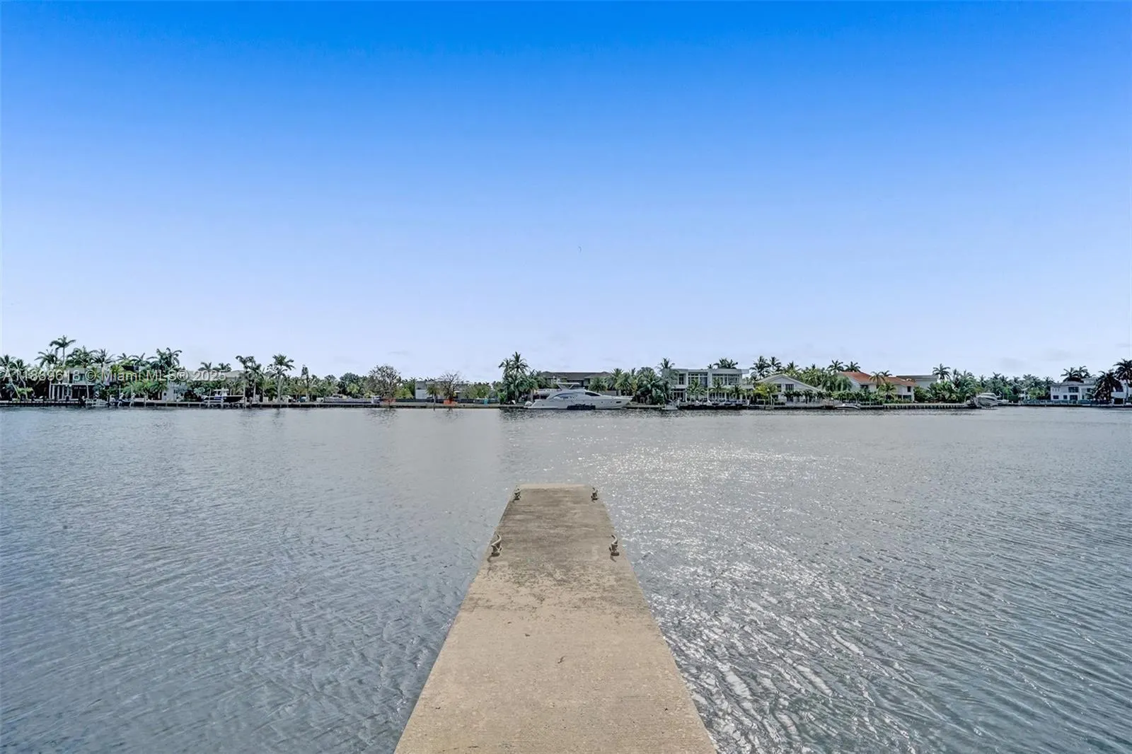 20281 E Country Club Dr, #2110