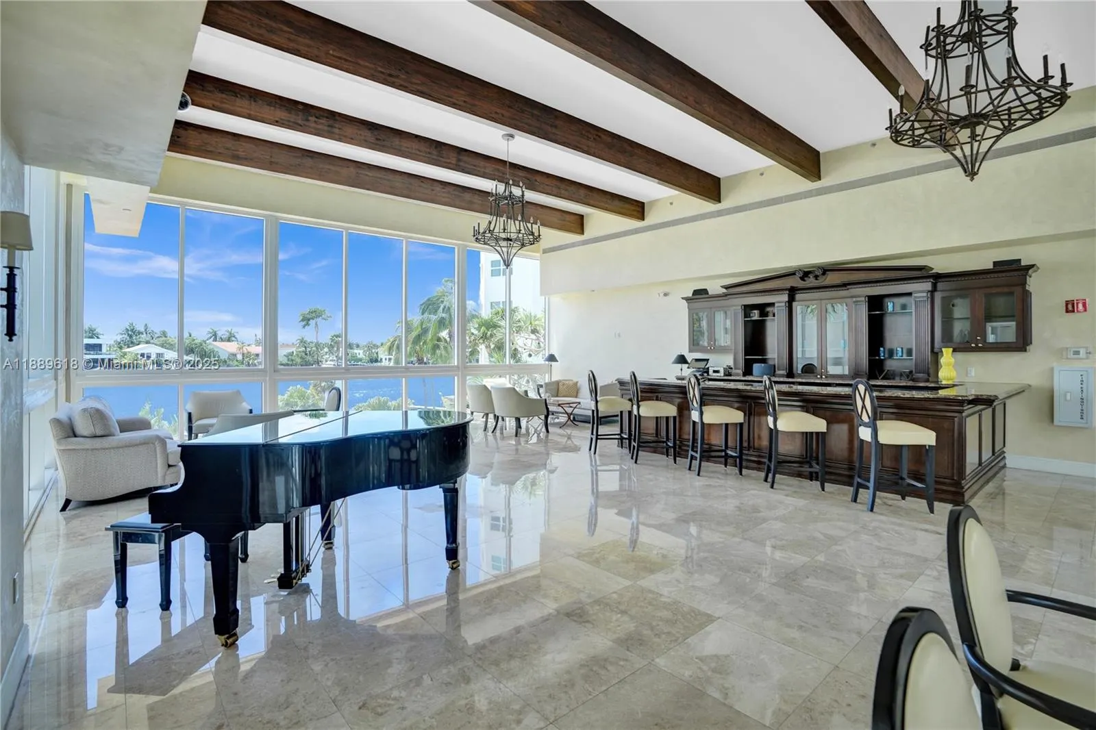 20281 E Country Club Dr, #2110